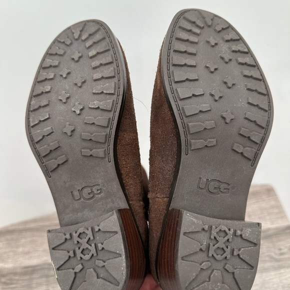 UGG girls brown leather Sherpa lining gorpcore warm boot. Girl 2 - Picture 12 of 13